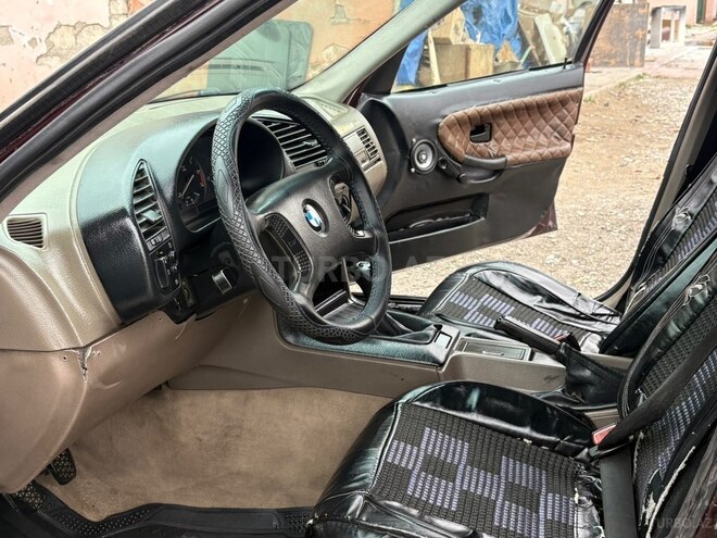BMW 318-9