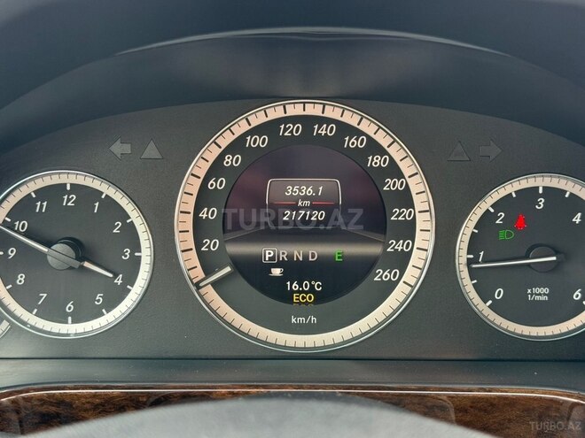 Mercedes E 220-14