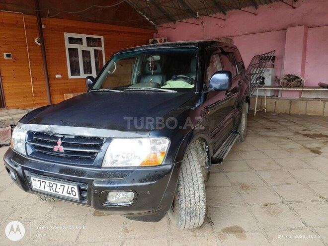 Mitsubishi Pajero-10