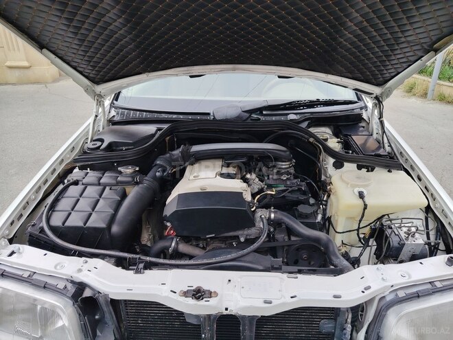 Mercedes C 230 1998, 271,552 km - 2.3 l - Bakı