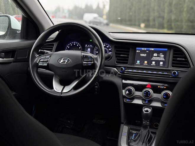 Hyundai Elantra 2019, 120,000 km - 2.0 l - Gəncə