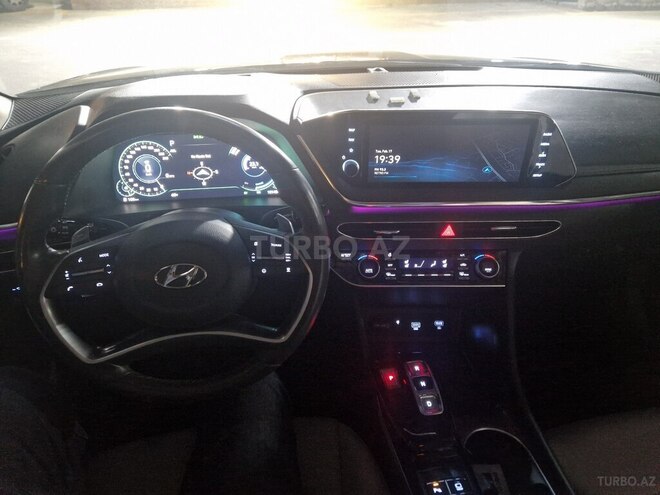 Hyundai Sonata-11
