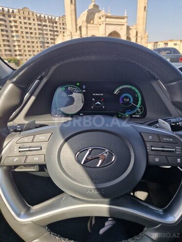 Hyundai Sonata-4
