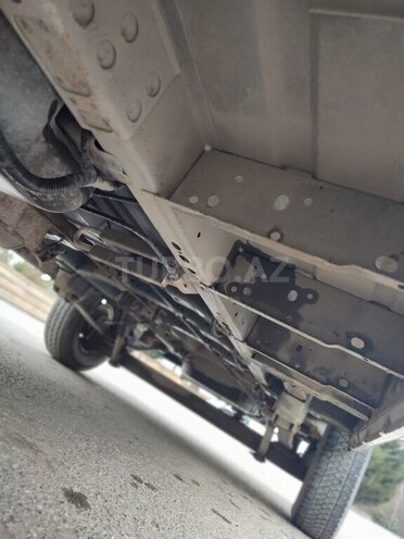 Ford Transit-10