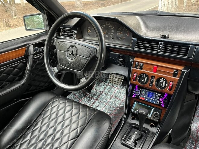 Mercedes 220 E 1994, 214,523 km - 2.2 l - Bakı