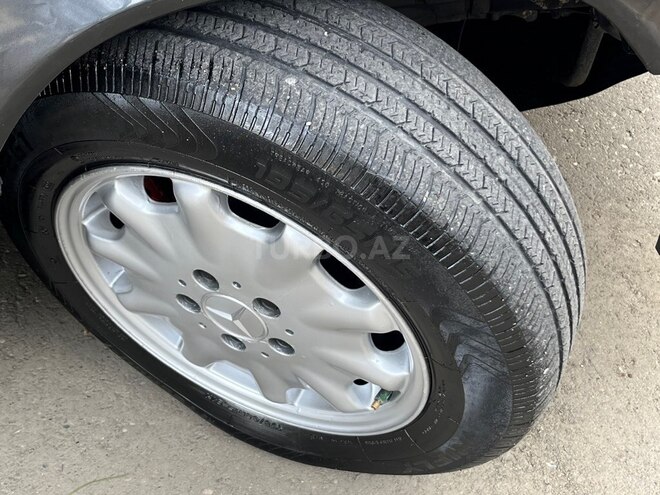Mercedes 220 E 1994, 214,523 km - 2.2 l - Bakı