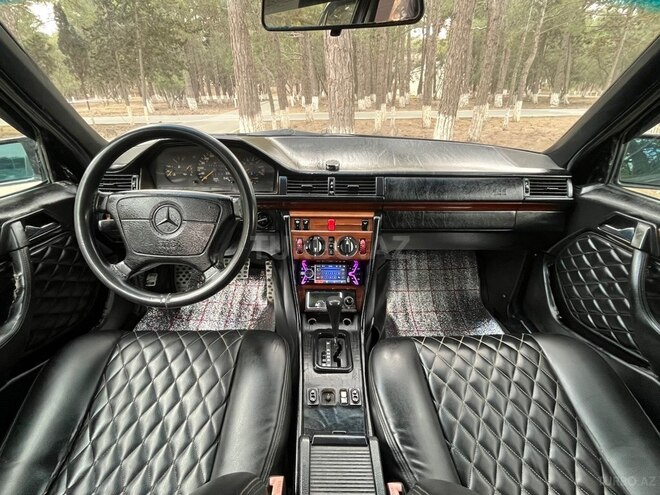 Mercedes 220 E 1994, 214,523 km - 2.2 l - Bakı