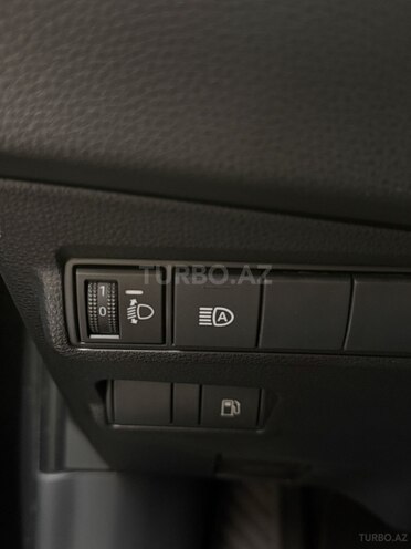 Toyota Corolla Cross 2025, 17,000 km - 2.0 l - Bakı
