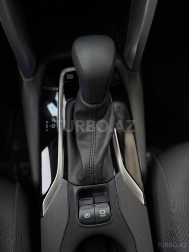 Toyota Corolla Cross 2025, 17,000 km - 2.0 l - Bakı