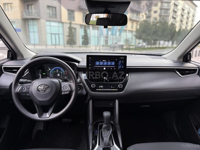 Toyota Corolla Cross 2025, 17,000 km - 2.0 l - Bakı