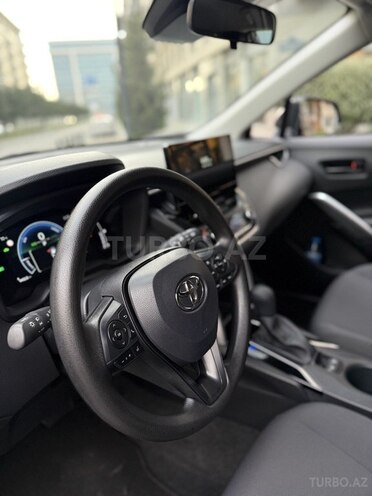 Toyota Corolla Cross 2025, 17,000 km - 2.0 l - Bakı