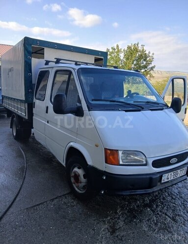 Ford Transit-1