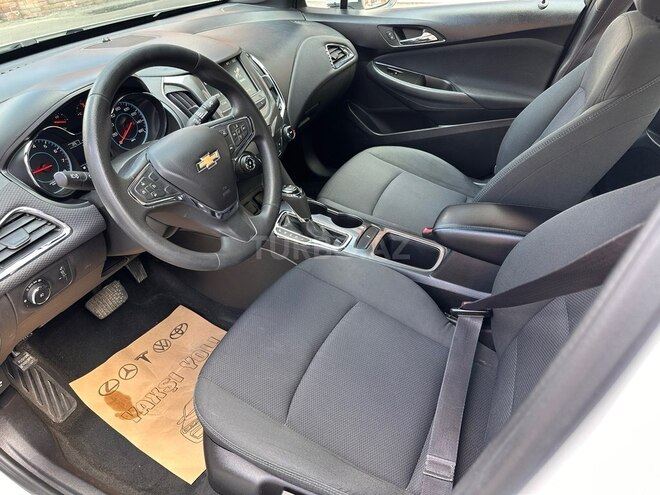 Chevrolet Cruze-11