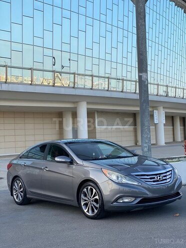 Hyundai Sonata-1