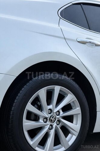 Toyota Camry-4