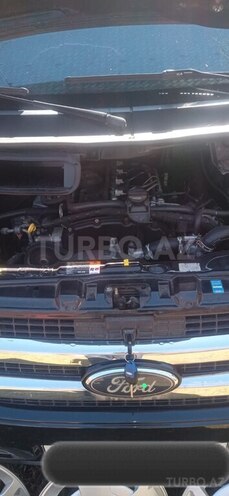 Ford Transit-5