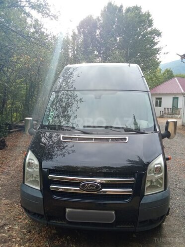 Ford Transit-6