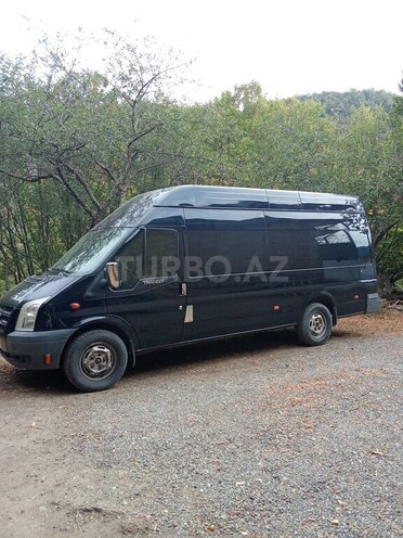 Ford Transit-7
