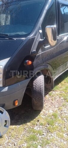 Ford Transit-11