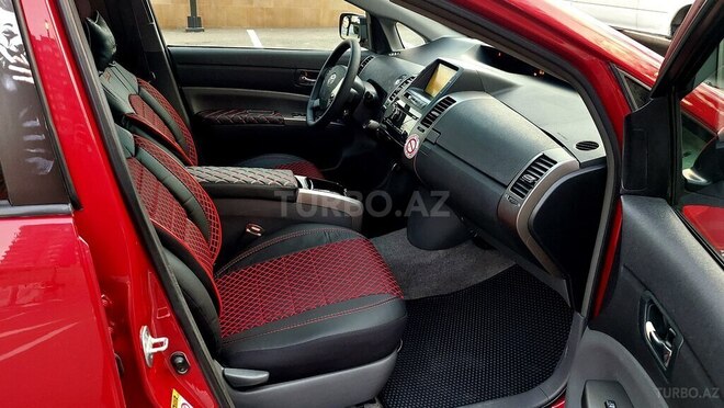 Toyota Prius-5