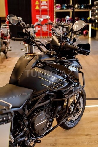 QJMotor SRT 900 S-5
