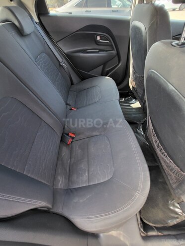 Kia Rio-8