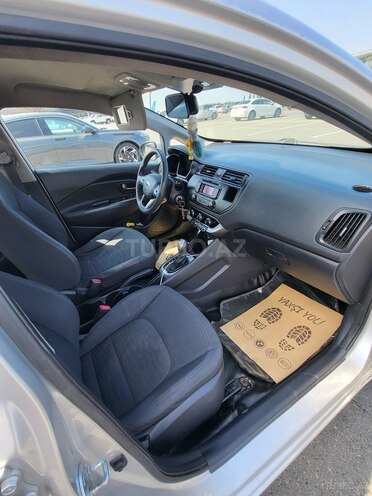 Kia Rio-5
