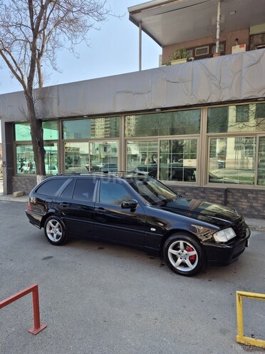Mercedes C 220 2000, 253,213 km - 2.2 л - Bakı