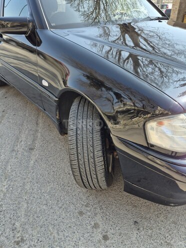 Mercedes C 220 2000, 253,213 km - 2.2 л - Bakı