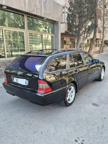 Mercedes C 220 2000, 253,213 km - 2.2 л - Bakı