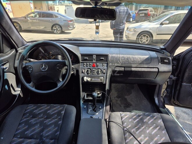 Mercedes C 220 2000, 253,213 km - 2.2 л - Bakı