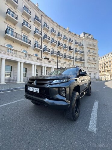 Mitsubishi L200-5