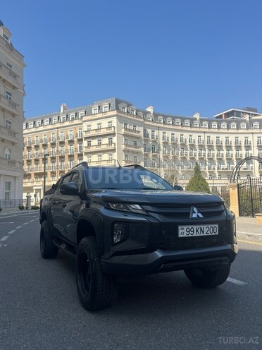 Mitsubishi L200-3