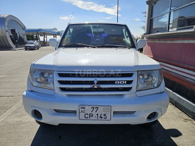 Mitsubishi Pajero io 2000, 213,698 km - 2.0 l - Qəbələ