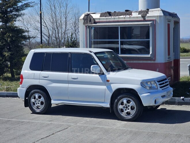 Mitsubishi Pajero io 2000, 213,698 km - 2.0 l - Qəbələ