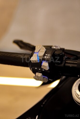 QJMotor SRK 800 RR-12