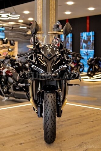 QJMotor SRK 800 RR-4
