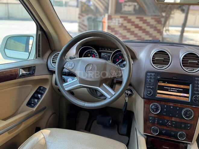 Mercedes GL 350 4MATIC-14