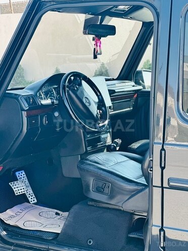 Mercedes G 320-11