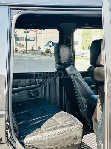 Mercedes G 320-14