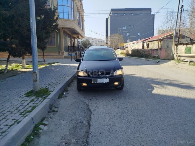 Opel Zafira-2