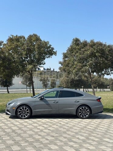 Hyundai Sonata-4