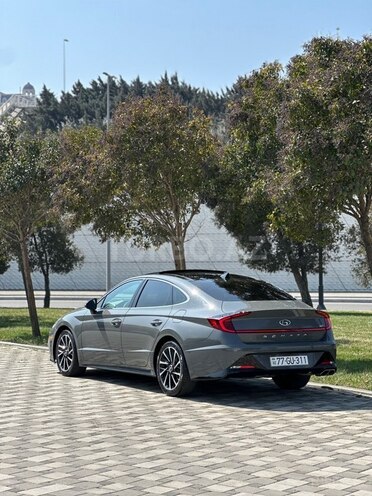 Hyundai Sonata-5
