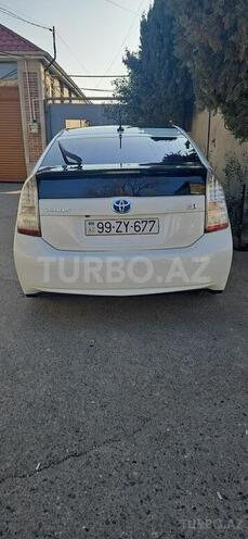 Toyota Prius-2
