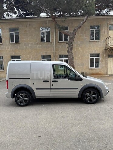 Ford Transit Connect-6