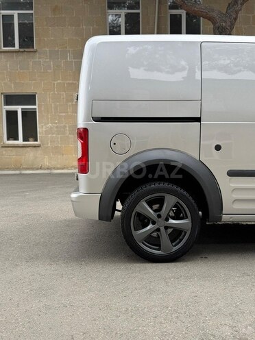 Ford Transit Connect-8