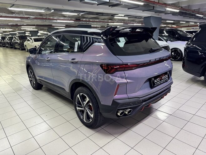 Geely Coolray-6