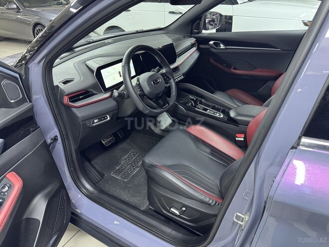 Geely Coolray-7