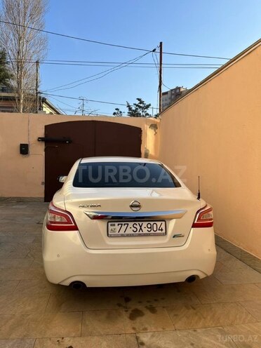Nissan Altima-7