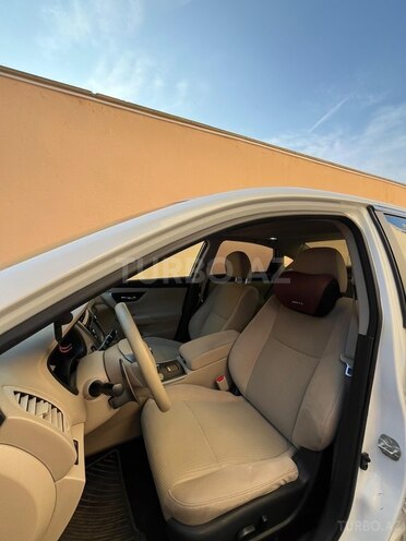 Nissan Altima-11